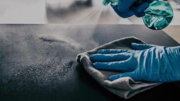 HanProtec bietet einen permanenten antimikrobiellen Schutz für Oberflächen an