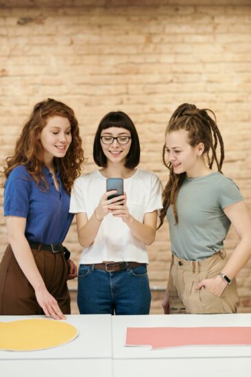 Mit digitalen Ratgebern auf www.klicklac.de Geld verdienen