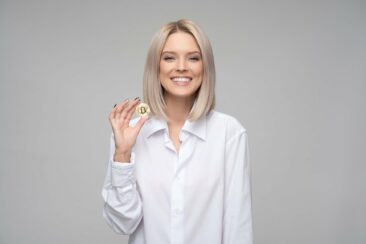 Noch nie war Geld verdienen so einfach: Crypto Miner Kaufen – Anschließen – Einrichten – sofort Geld verdienen