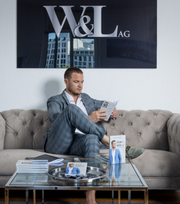 Christoph Straube schreibt Erfolg in eigenem Buch nieder, tiefe Einblicke in die Immobilienwelt aus erster Han