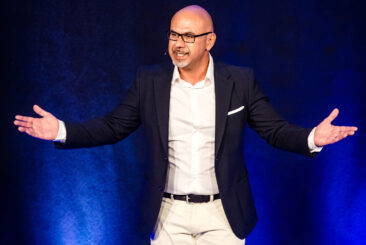 Kölner Makler Hakan Citak gewinnt internationalen „Speaker Award“ mit Weltrekord