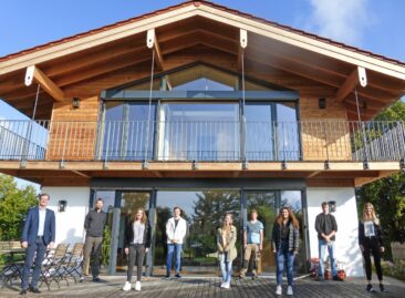 Sieben junge Leute starten Berufskarriere: Erfolgreicher Ausbildungsbeginn bei Regnauer