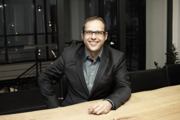 Dr. Holzinger: Design und Umsetzung aus einer Hand