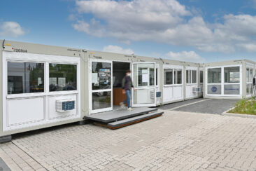 Auf dem Weg zu einem neuen Autohaus – mit flexiblen ELA Containern