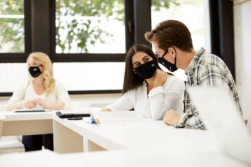Positive Bilanz nach Präsenzsemester: Planungssicherheit und stabile Lehrqualität