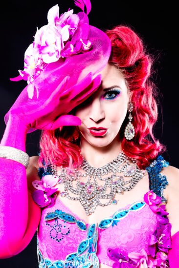 Burlesque-Star Eve Champagne mischt den Kiez auf!