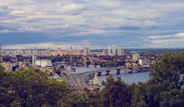 Russland & Ukraine – Wer es sich leisten kann verlässt das Land mit dem Learjet