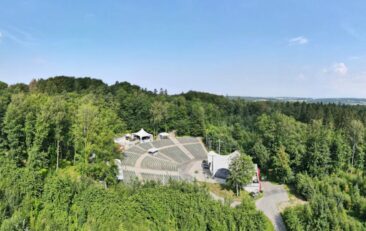 Top Location für Party, Konzerte und mehr: Die Waldbühne Rügen.