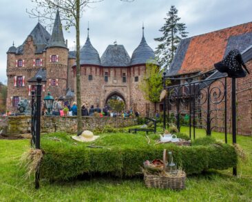 Hexenmarkt auf Burg Satzvey am 1. Mai 2022