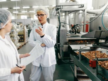 Reinigung und Hygienefreigabe nach der Wartung in der Lebensmittelindustrie