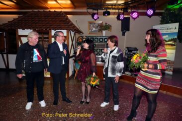 Schlagerschmauß mit Noten im Saxenland