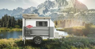 Sportcaravan CUBE 2. Multifunktionalität: Wohnen und Transportieren in einem Fahrzeug