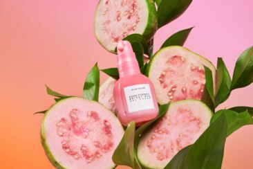Strahlende Augen für alle – mit der neuen Guava Vitamin C Bright Eye Gel Cream von Glow Recipe