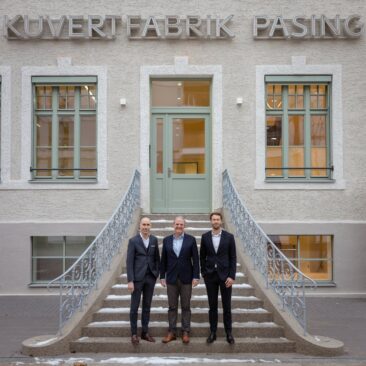 Neue Arbeitswelten in der Kuvertfabrik: Bauwerk beendet Revitalisierung des 1906 erbauten Denkmals in München