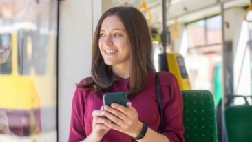 Deutschlandticket: Digitale Vertriebslösung individualisiert für jeden ÖPNV-Betrieb