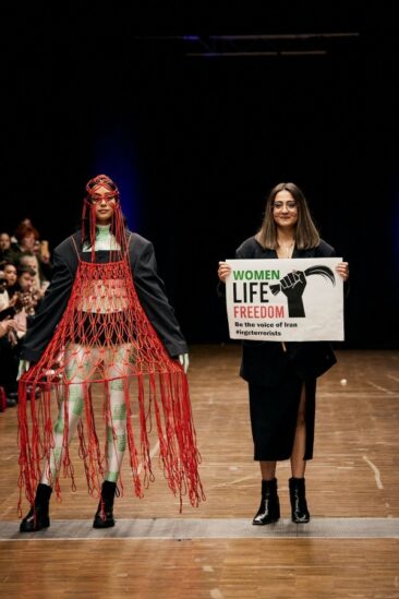 ShowMe 2023 überzeugt mit Werken junger Designer:innen. FDI setzt ein Zeichen für die Frauenrechte im Iran.