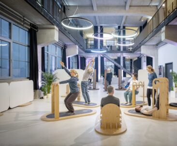 Weltneuheit auf der FIBO Messe Köln- YOGA ZONE® – Der YOGA-Zirkel