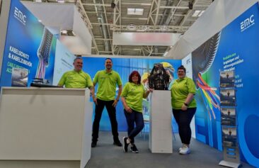 EMC-direct auf der Intersolar: Partner der Solarbranche für Kabelschutz und Befestigungslösungen