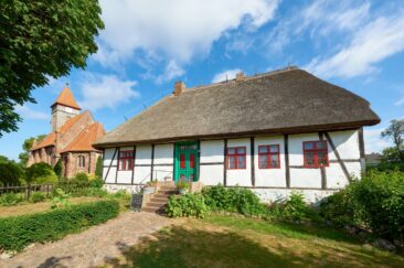 Zeitreise zu Griffel, Schiefertafel und Rohrstock: Das Schulmuseum in Middelhagen.