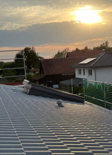 Im Einklang mit dem Sonnenverlauf ausgerichtet: Der „Wow-Effekt“ im Wohnbereich des „Garagenhauses“