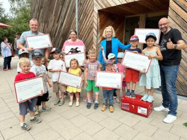 „Wanderweg der Kinderrechte“ eingeweiht  und ausgezeichnet mit dem Hänsel+Gretel-Stiftungspreis