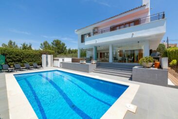 Entspannte Ferien im Traumhaus: Casa Kristel auf Mallorca bietet Luxus und Komfort für Ihren Urlaub