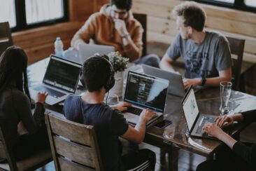 Experte Lohmeyer rät: Künstliche Intelligenz im UX-Design zum Mittel der Wahl machen