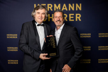 Joachim Schäfer erhält den EXCELLENCE AWARD beim 15. Internationalen Speaker Slam