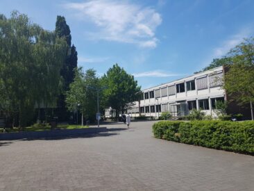 Last-Minute-Ausbildungsstart im Oktober für Sprachen noch möglich an Übersetzer- und Dolmetscherschule Köln