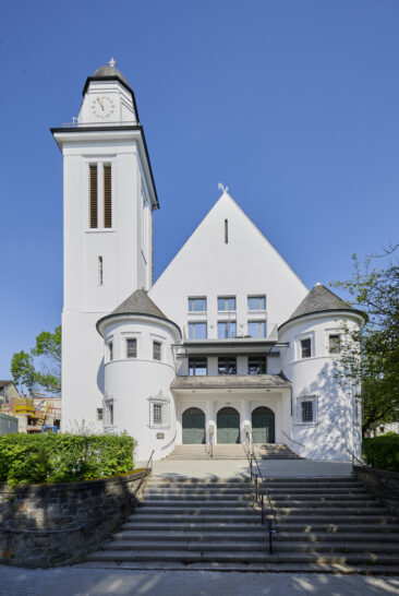 Wohnen hinter Kirchenmauern