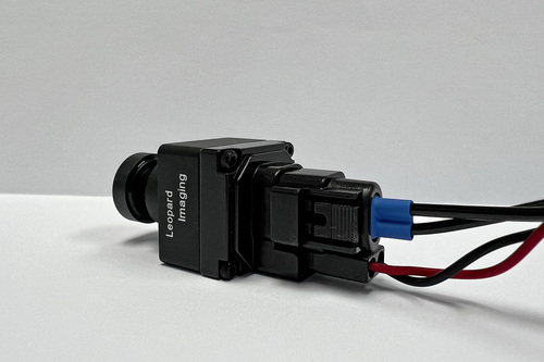 Erste 10GBASE-AU-fähige Kamera mit Glasfaser-Konnektivität für Automobil-Anwendungen