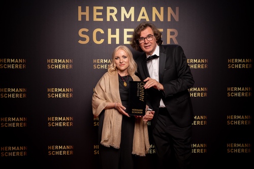 Integrative Brustkrebstherapie überzeugt beim Speaker Slam: Excellence Award für Liane Klauke