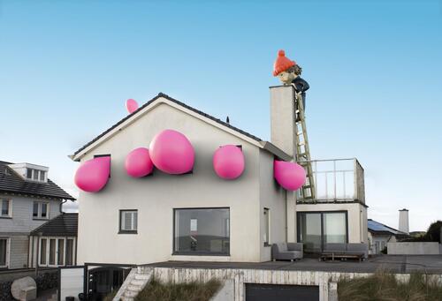 Street Art Zandvoort: Frankeys “Hubbabubba-Building” sprengt das Straßenbild