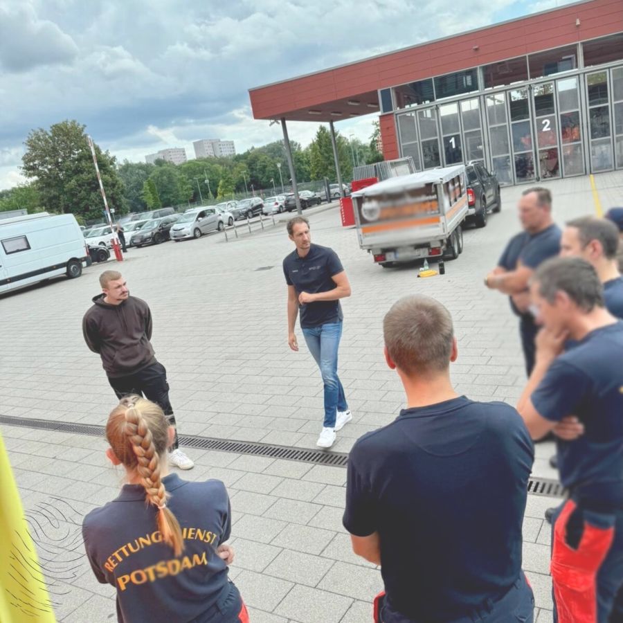 Mehr Sicherheit für Potsdams Retter: Ehemaliger Polizist Marco Winzer trainiert Feuerwehr in Deeskalation