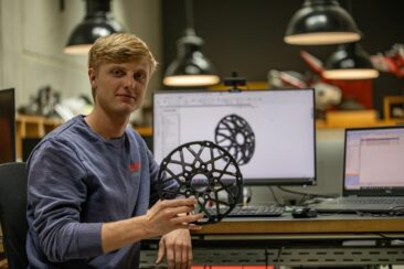Mit Vollgas durchs Leben: Ausbildung bei SIP Scootershop