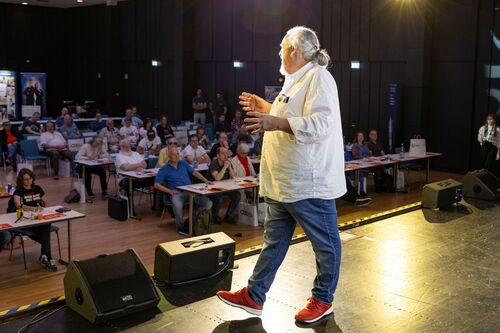 Schlage auch du die Inflation – Erfolgsseminar mit Ernst Crameri