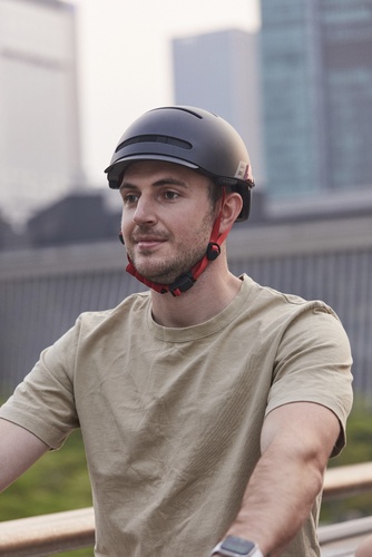 Sicherheit am Kopf beginnt mit Sichtbarkeit – was smarte Fahrradhelme heute leisten müssen