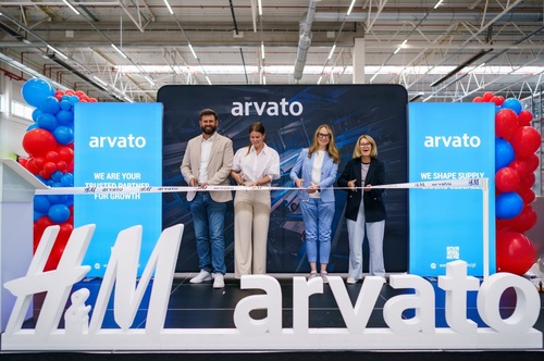 Arvato nimmt modernes Shuttlesystem für H&M in Polen in Betrieb