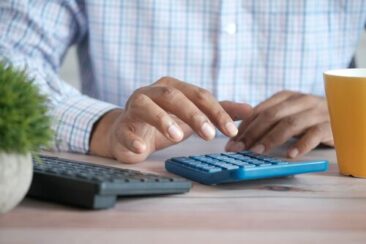 Online-Mehrwertsteuerrechner (MwSt) für jeden verfügbar
