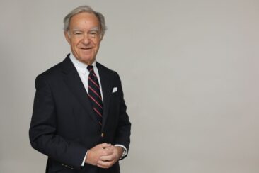 RA H. Schwarzkopf: Trusted Advisor für Unternehmer mit internationaler Rechts- und Strategieexpertise.