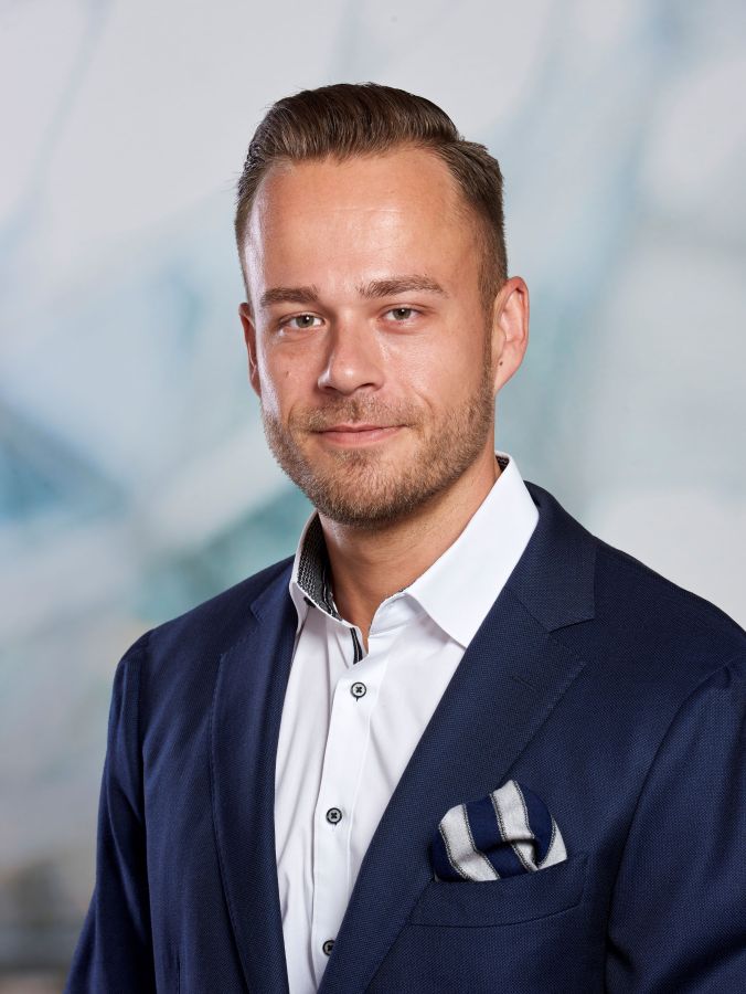 Robin Walczak wird Partner bei Höchsmann & Company