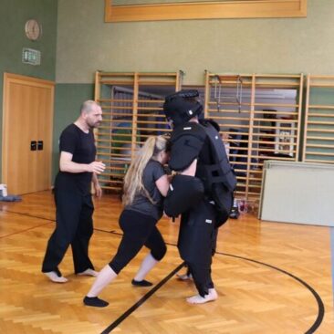 Selbstverteidigung für Frauen: Sicherheit durch Training