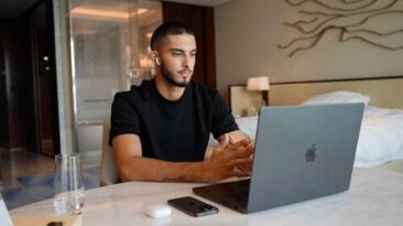 Vom Schuldenberg zum Millionen-Business: Wie ein 22 jähriger mit KI eine Bewegung startet