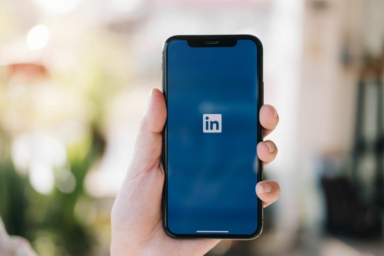 Welche Plattform bringt mehr Sichtbarkeit? Einschätzungen von Max Weiss zu LinkedIn und Instagram