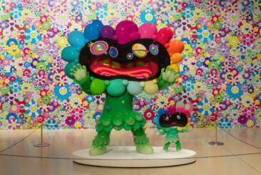Ausstellung im Sprengel Museum zeigt Werke von Niki de Saint Phalle, Yayoi Kusama und Takashi Murakami!