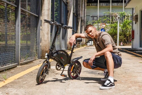DYU feiert Deutschlandpremiere: Mit Mini-E-Bike D3S und Power-Bank-Bike SP1 startet eine neue Ära urbaner Mobilität