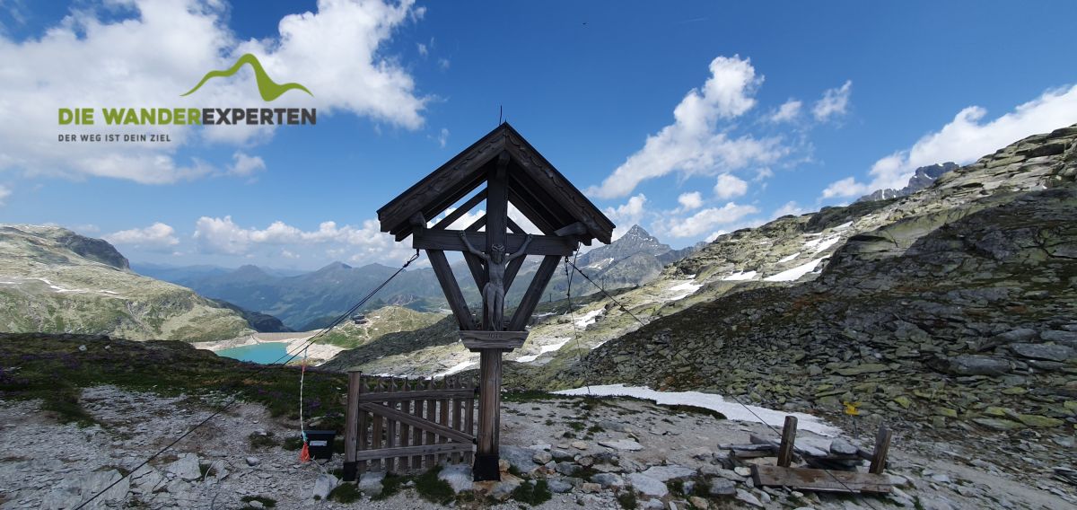 Entscheidung beim Frühstück: Welche Route heute bei der Alpenüberquerungs-Etappe?