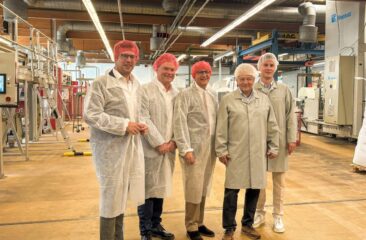 Führende Politiker:innen diskutieren Auswirkungen des Einwegkunststofffondsgesetzes bei Fernholz