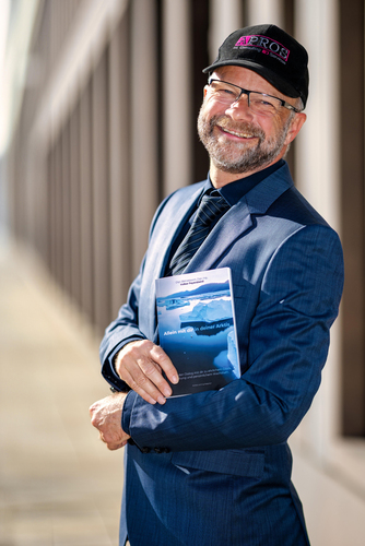 Multimedialer Vortrag zum Selbstcoachingbuch “Allein mit dir in deiner Arktis” am 09.10.25 in Metzingen