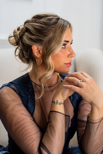 Step-by-Step: Soft Waves Updo – die Frisur fürs Oktoberfest